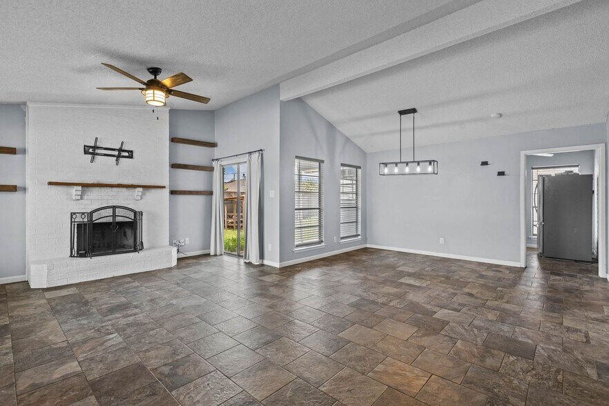 Building Photo - 5116 Canadian Ave