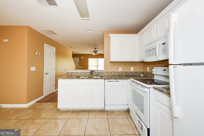 Building Photo - 203 London Dr