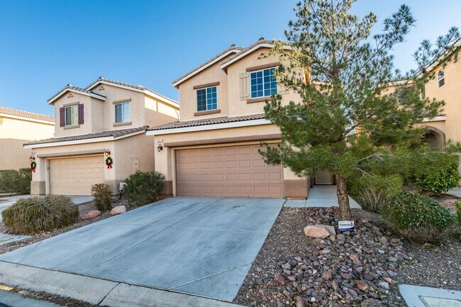 Building Photo - Great 3 bedroom house with a large loft an...