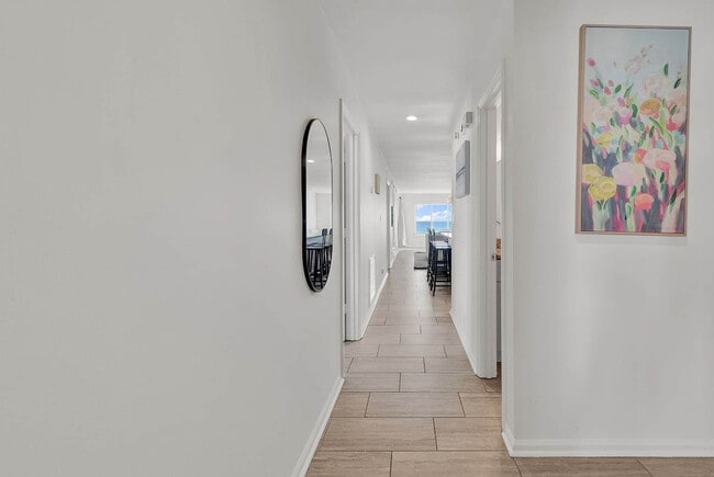 Building Photo - 511 S Ocean Blvd