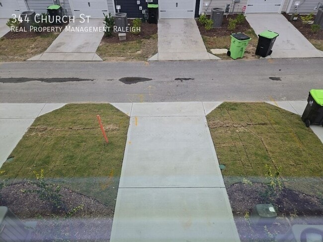 Building Photo - 344 Church St