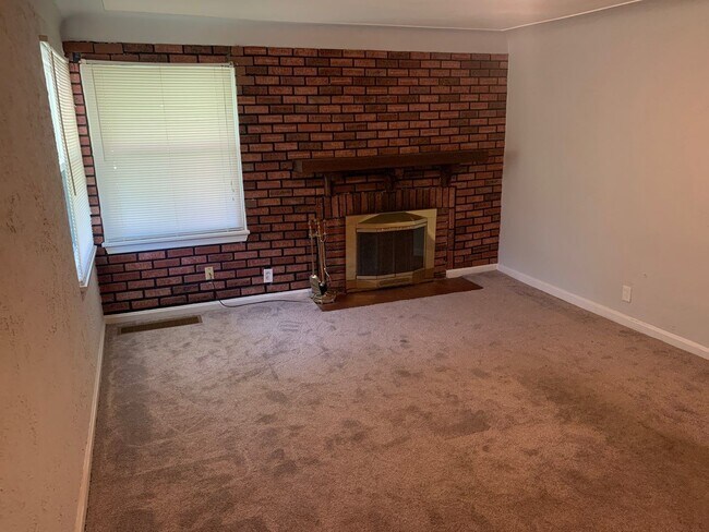 Family room 1 (fireplace not usable) - 3943 Wright Ave