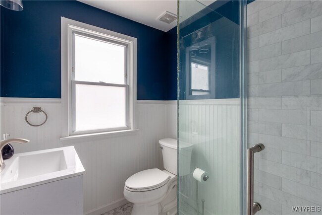 Building Photo - 189 Hamilton Dr