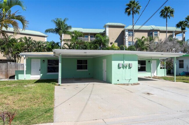 Building Photo - 304 E Madeira Ave