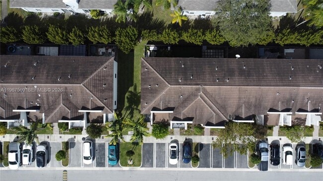 Building Photo - 323 NE 208th Terrace