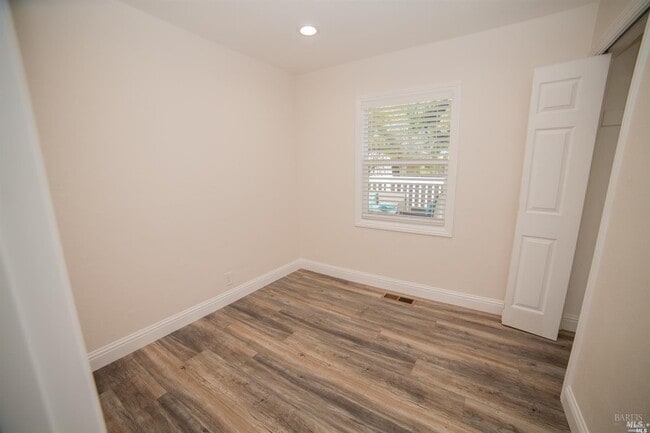 Building Photo - 120 Laguna St