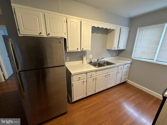 Building Photo - 43 S Main St