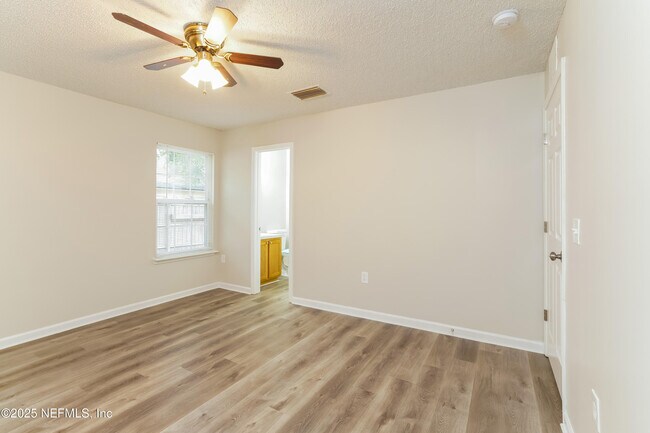 Building Photo - 737 Cypress Ave N