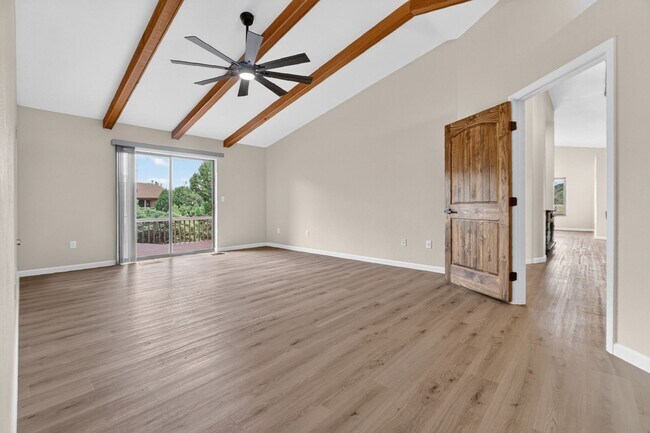 Building Photo - 546 Deer Horn Ct