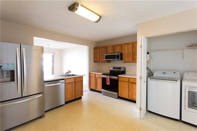 Building Photo - 3304 Timberglen Dr