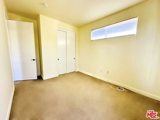 Building Photo - 2581 Arvia St