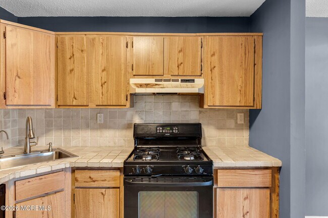 Building Photo - 106 Frontier Way