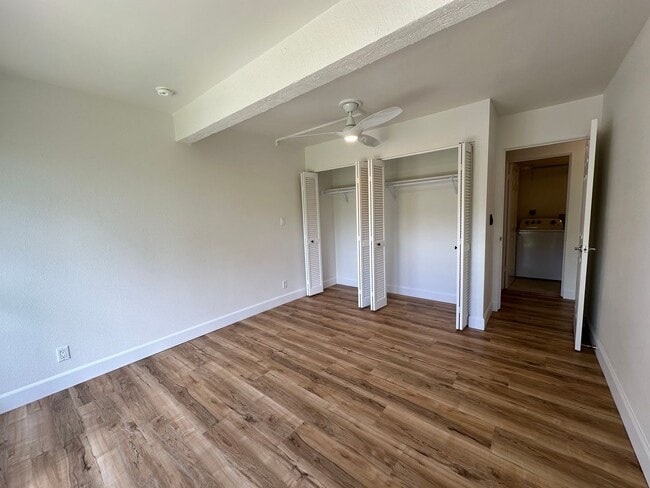 Building Photo - Spacious, Fully Renovated, 3 bedroom 2 bat...