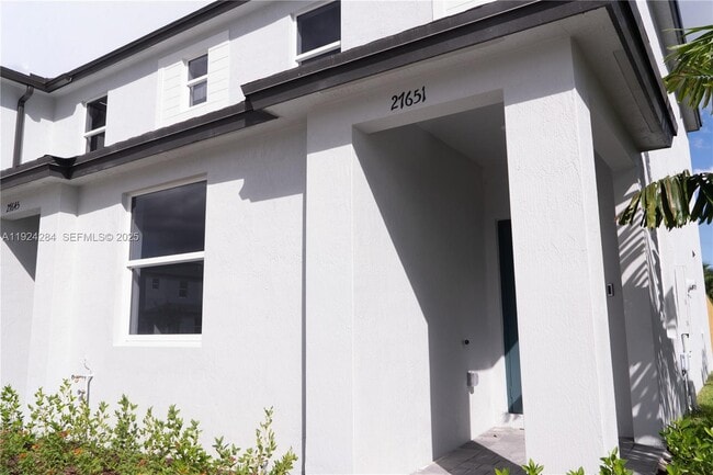 Building Photo - 27651-27155 SW 155th Ct