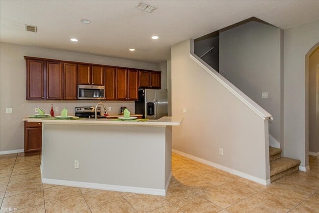 Building Photo - 4 br, 2.5 bath House - 1709 Madison Ivy Ci...