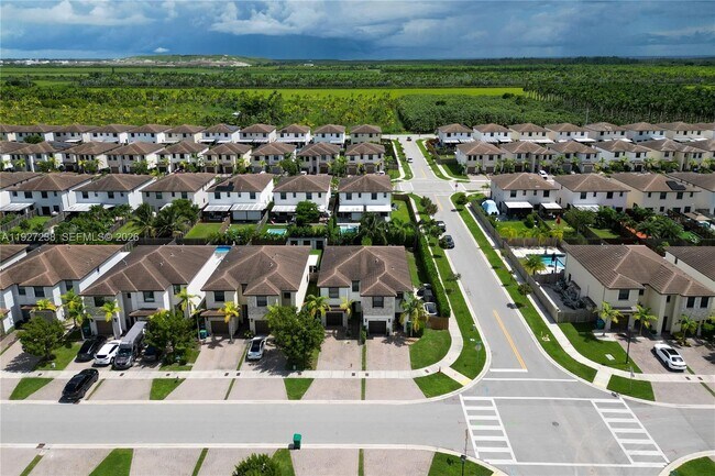 Building Photo - 25185 SW 108th Ave