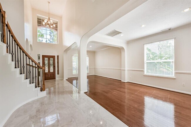 Building Photo - 11502 Bay Ledge Dr