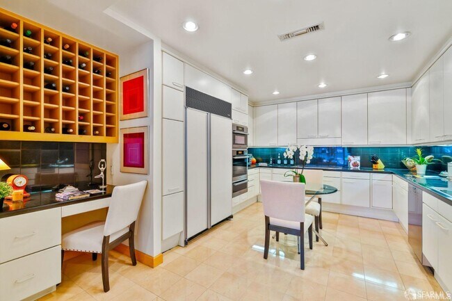 Building Photo - 1150 Sacramento St