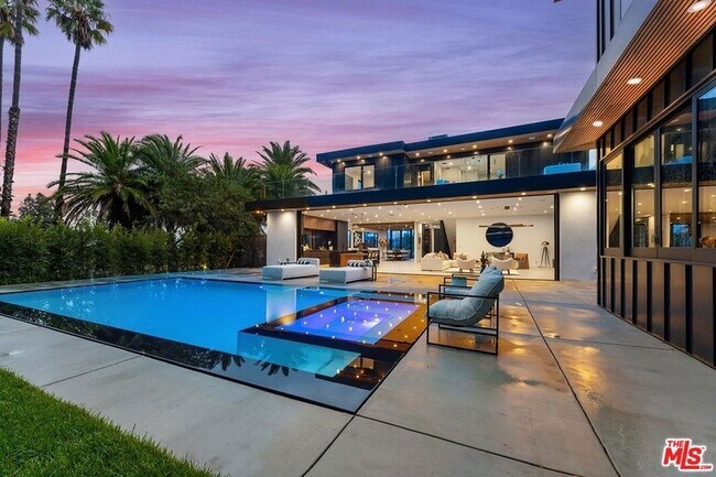 Building Photo - 9031 Alto Cedro Dr