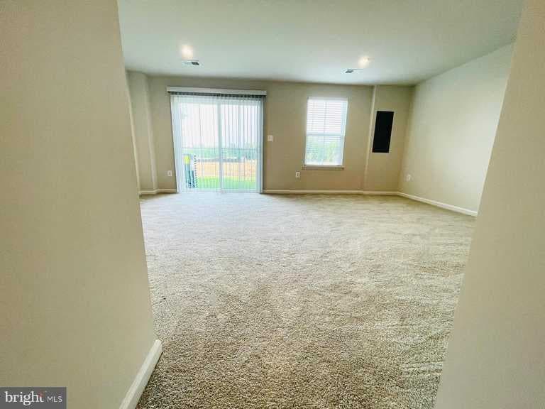 Building Photo - 4550 Chase Ln