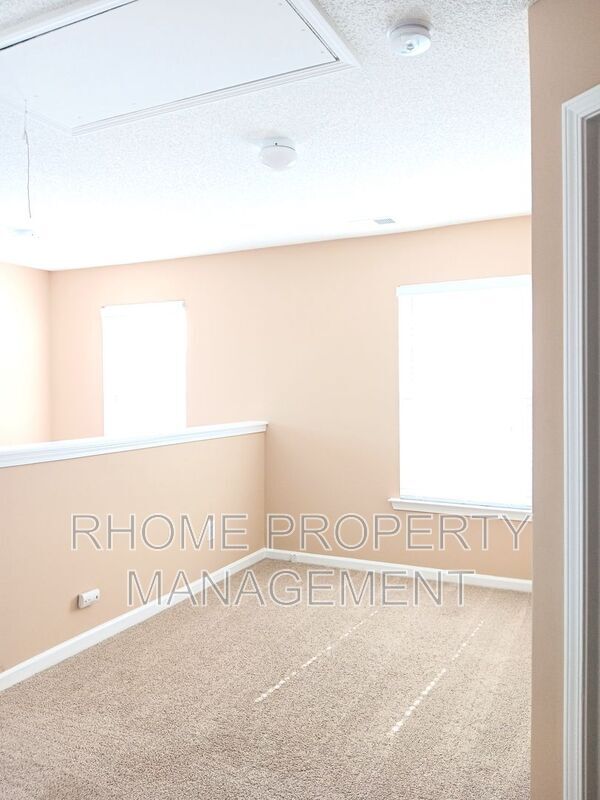 Building Photo - 336 Cottonwood Creek Cir