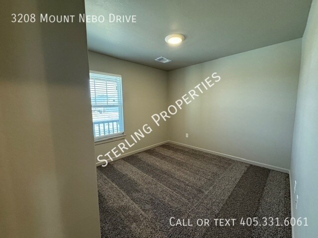 Building Photo - 3208 Mt Nebo Dr