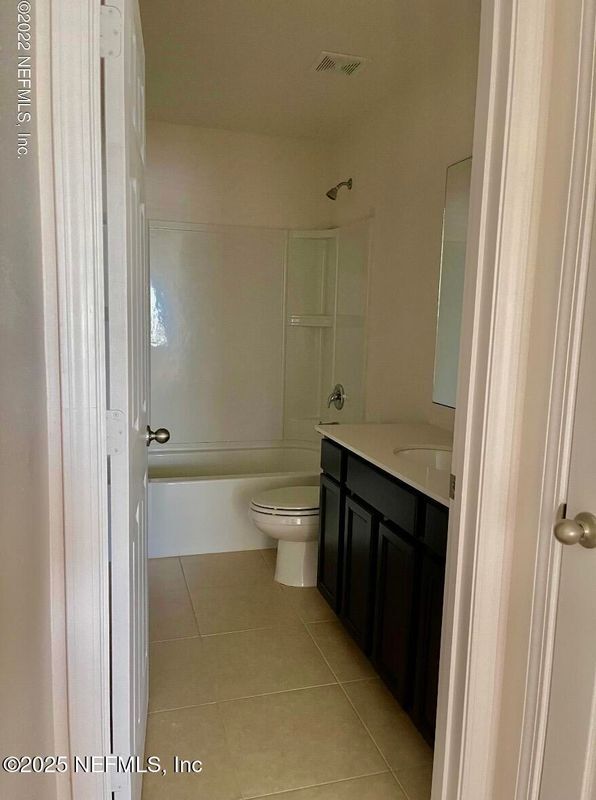 Building Photo - 8709 Lake George Cir W