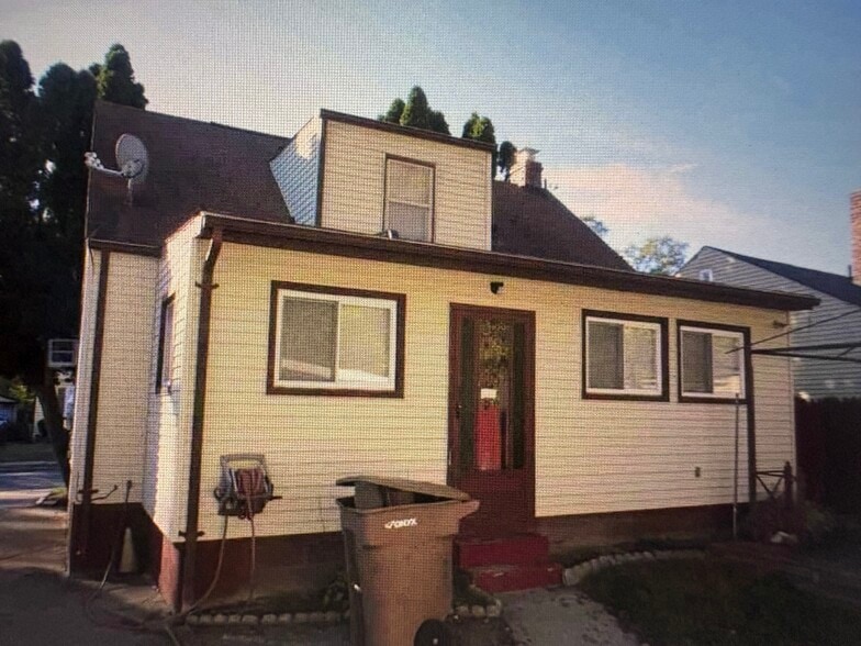 Building Photo - 68 N Edith St