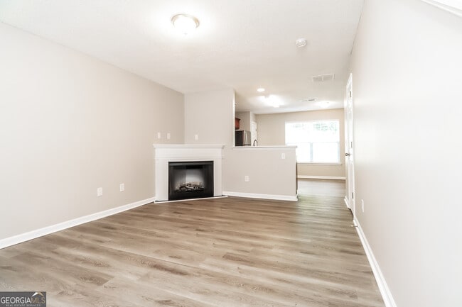 Building Photo - 192 Lossie Ln