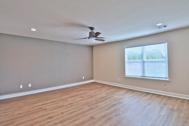 Building Photo - 4339 Cetti St