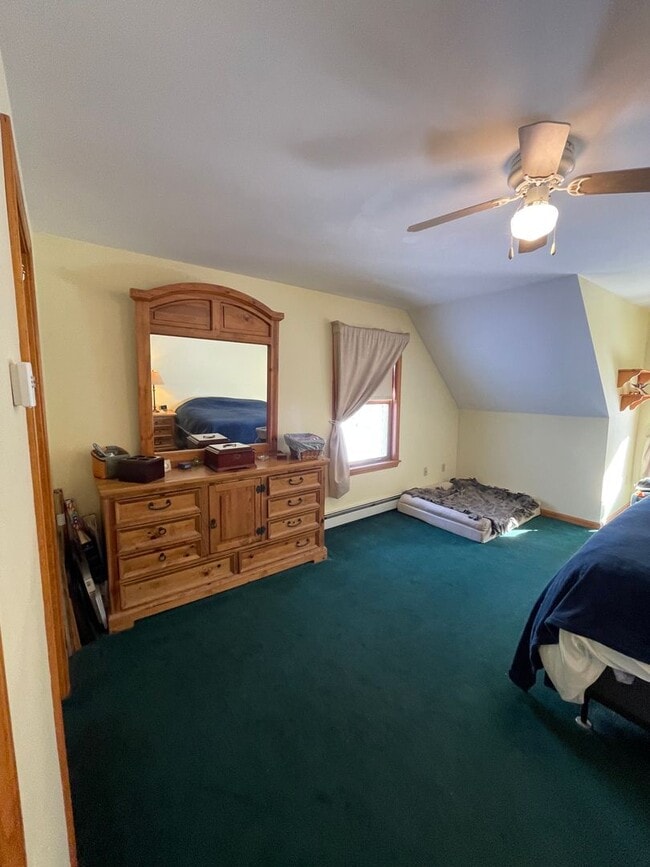 Building Photo - New listing!! A beautiful 3 bedroom 2.5 ba...