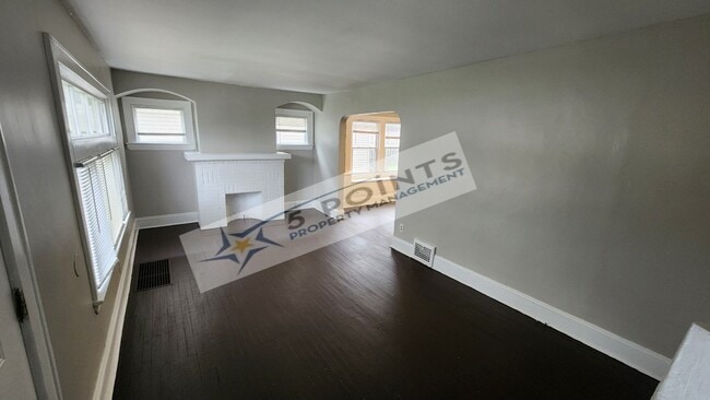Building Photo - 20609 Hillgrove Ave