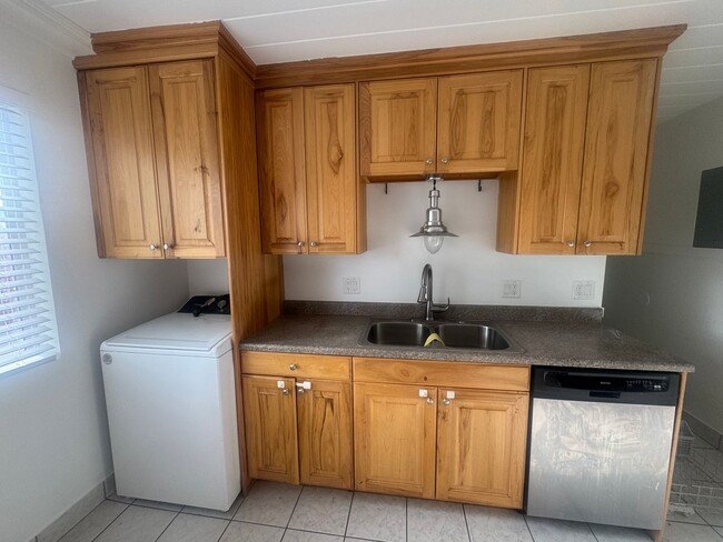 Building Photo - Great Draper Apartment for rent!