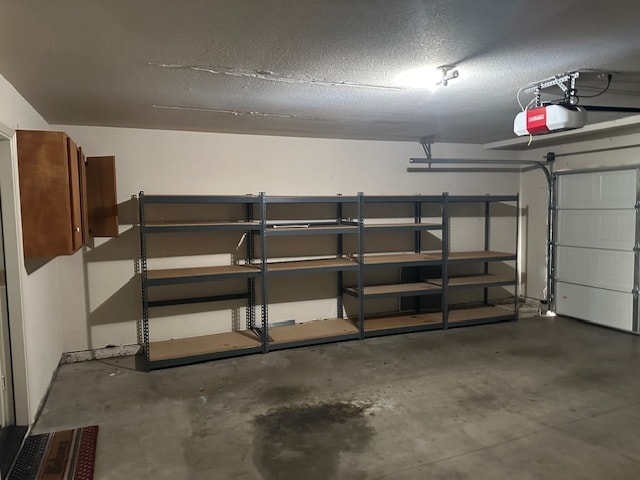 Building Photo - Riverband 4 Bedroom 2.5 Bath Home with Poo...