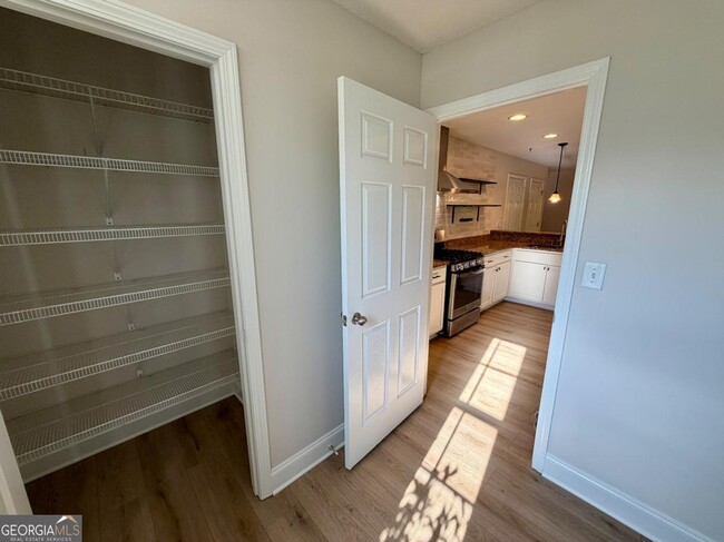 Building Photo - 344 McKibben Dr