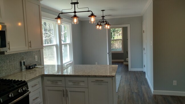 Building Photo - 601 W Tennessee Ave