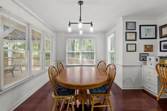 Building Photo - 951 Forest Lakes Cir