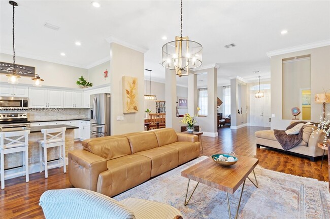 Building Photo - 1533 Cardinal Way