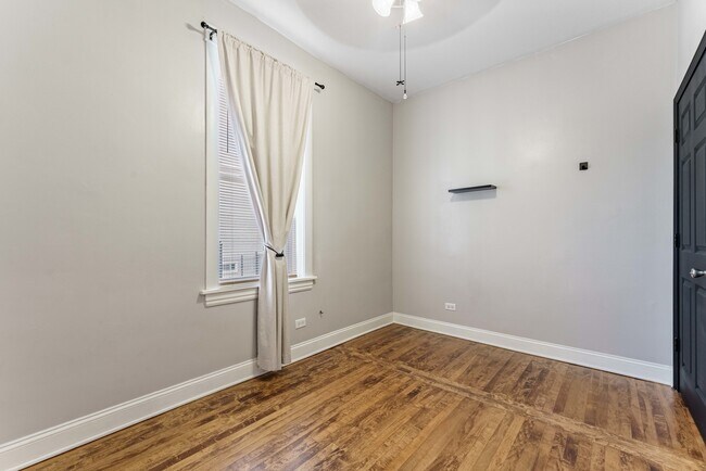 Building Photo - 2636 Ridgeland Ave