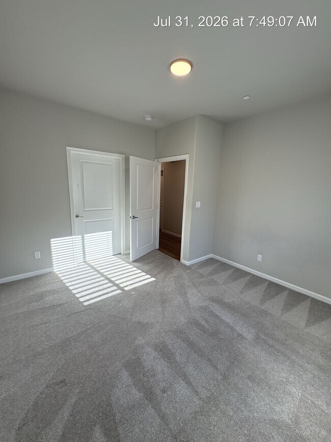 Building Photo - 4319