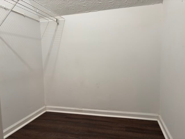 Building Photo - 3410 Camens Ct NE