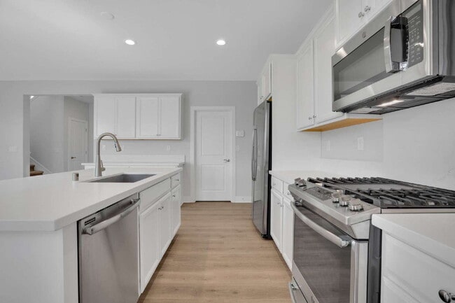 Building Photo - Modern 3-Bed, 3-Bath Vacaville Home Built ...