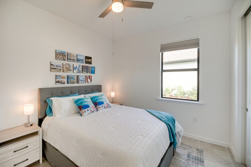 Building Photo - 17118 Oakstead Dr