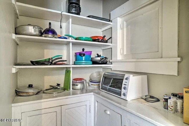 Building Photo - 505 W Missouri Ave