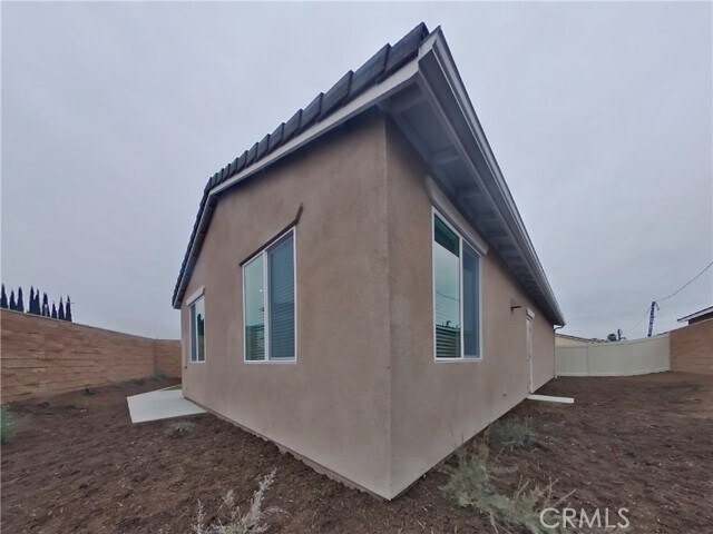 Building Photo - 1735 Lorraine Dr