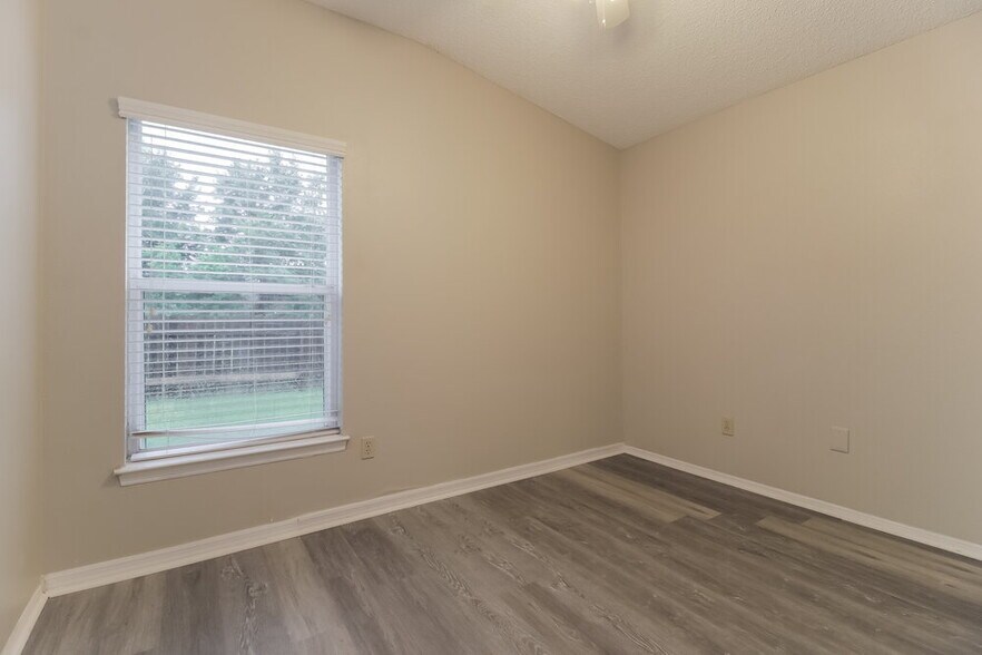 Building Photo - 336 Cello Cir