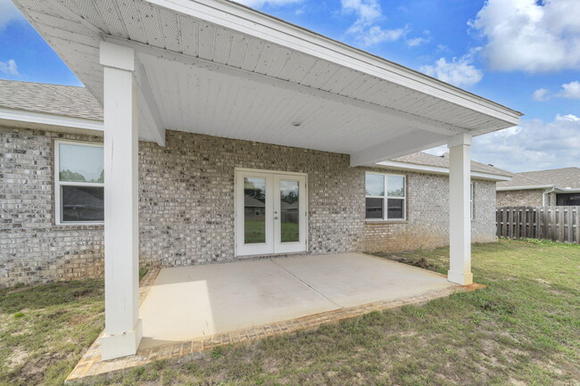 Building Photo - 147 Picnic Pl