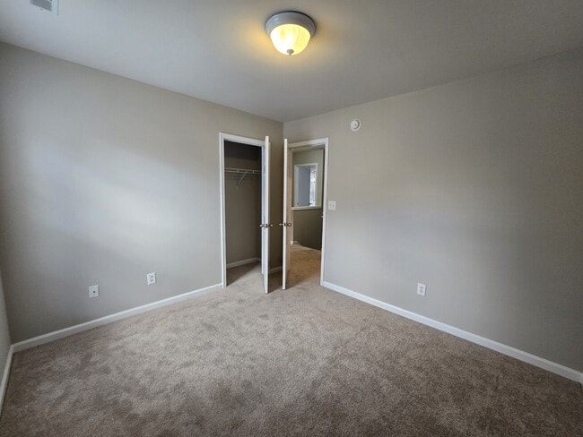 Building Photo - 5030 Reservoir Rd