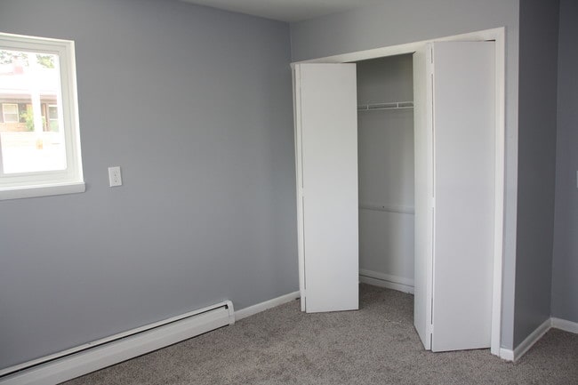 Building Photo - MOVE IN TODAY! Limited Units Available