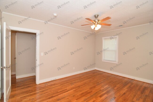 Building Photo - $1,200 - 2 bed/1 bath home for lease!, TOT...